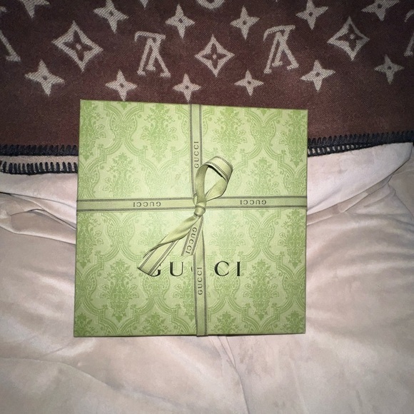 Gucci large GG reversible wool scarf. - Picture 10 of 10